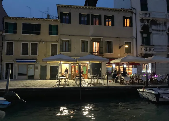 Konukevi The Venetian Royalclass