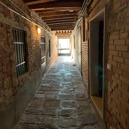 The Venetian بيت ضيافة *